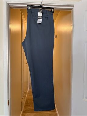 O’Neill Men's Grey  Straight-Leg Pants - size 44